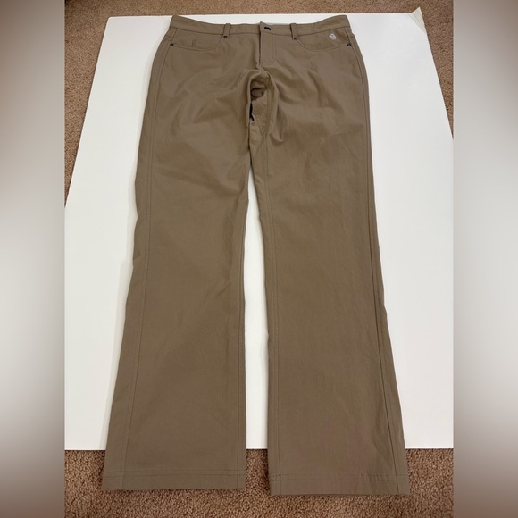 Mountain Hardwear Pants - Mountain Hardwear Women’s Tan Pants Size 10 / 32